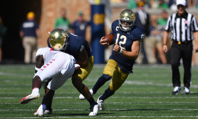 Notre Dame QB Ian Book