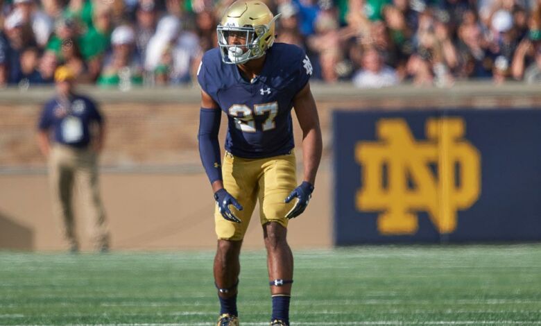 Former Notre Dame All-American CB Julian Love in action in 2017.