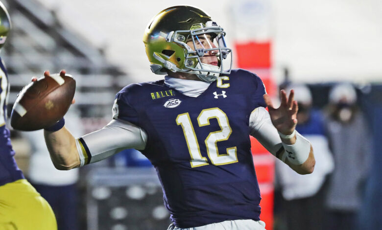 Overreactions: Ian Book Shows Why He's Notre Dame QB1, Not Phil Jurkovec //